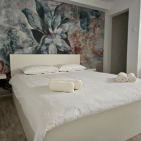Comfort Rooms Remiza - Free Private Parking - Self Check-In Загреб Экстерьер фото