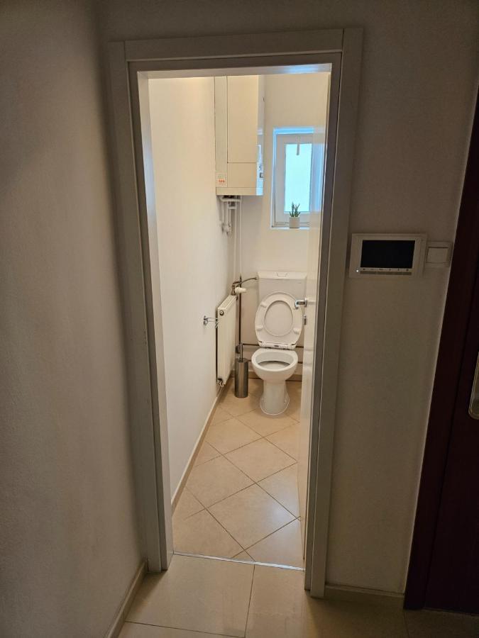 Comfort Rooms Remiza - Free Private Parking - Self Check-In Загреб Экстерьер фото